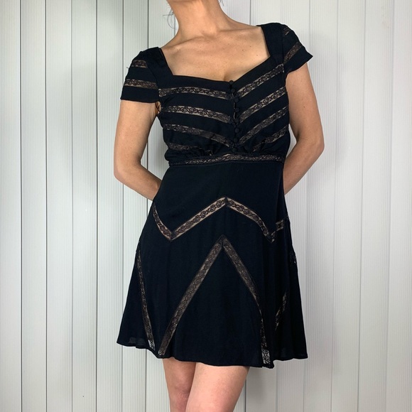 🎉🥂NWT |•FREE PEOPLE•| LAST ONE, SZ 4 LEFT • Retro Inspired Mini Dress - Picture 9 of 14